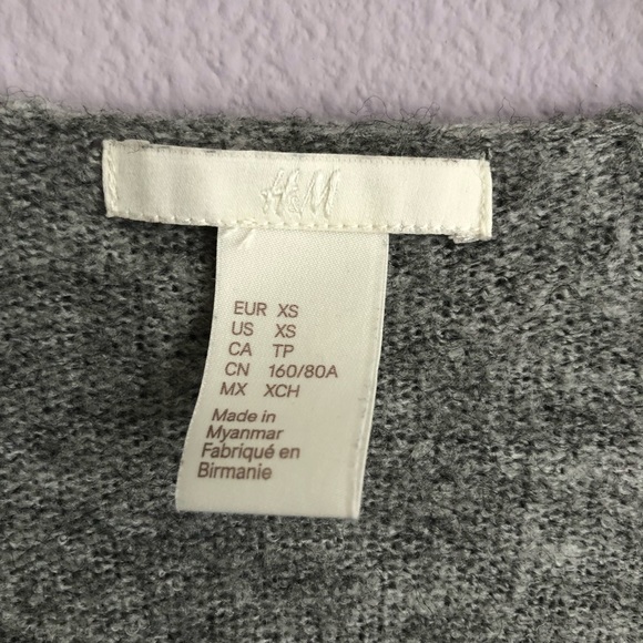 H&M V Neck Sweater - Picture 3 of 7